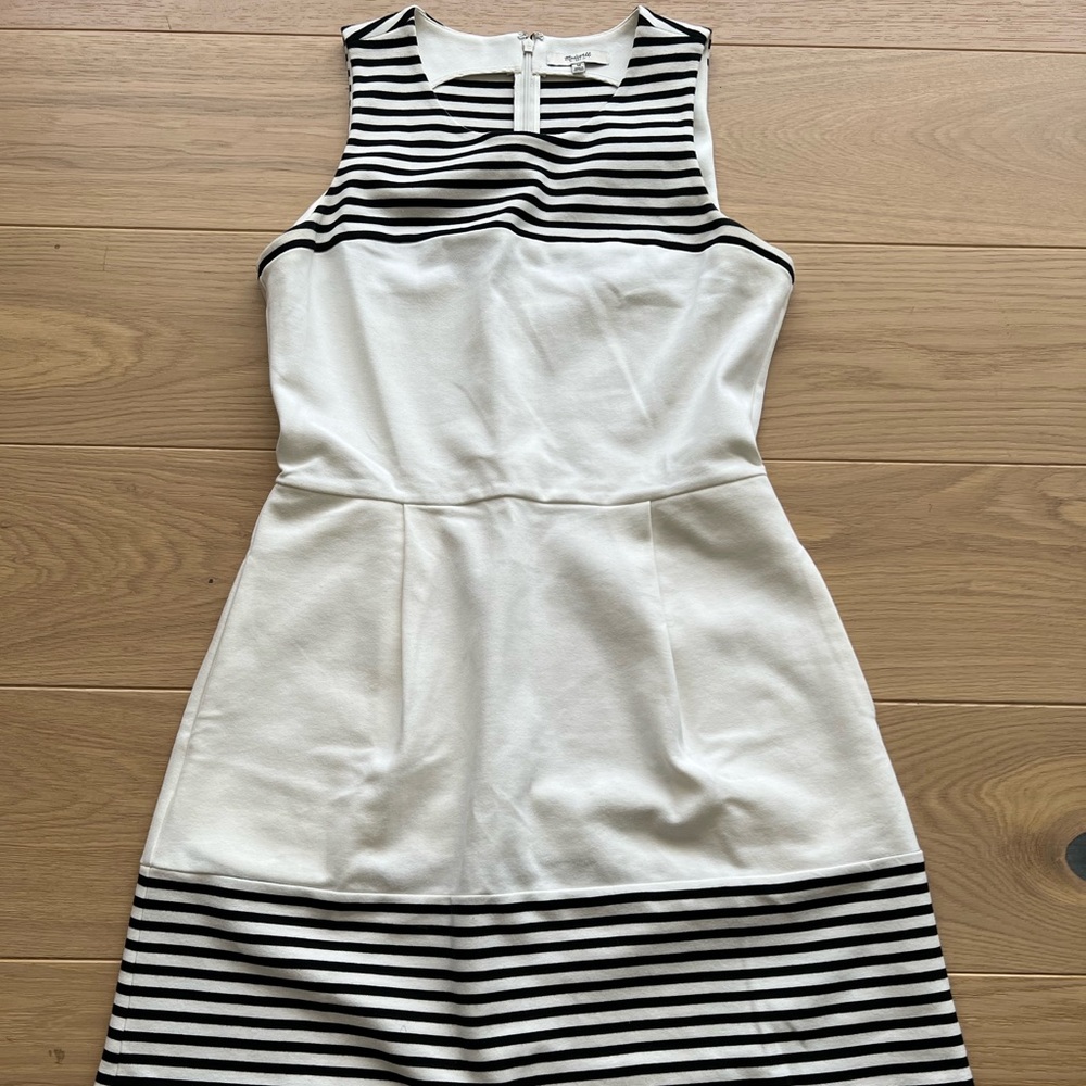 Madewell Black and white striped w/pocket cotton dress size medium